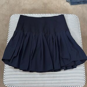 Wilson women’s navy tennis skirt pleated